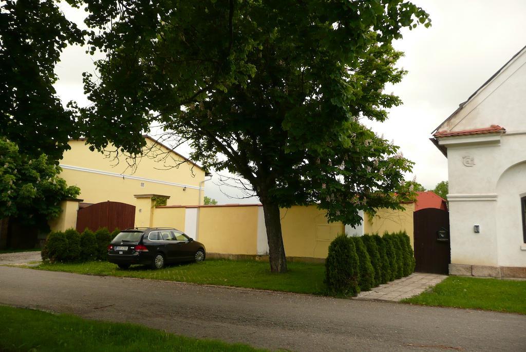 Statek Chmelovice Ξενοδοχείο Εξωτερικό φωτογραφία